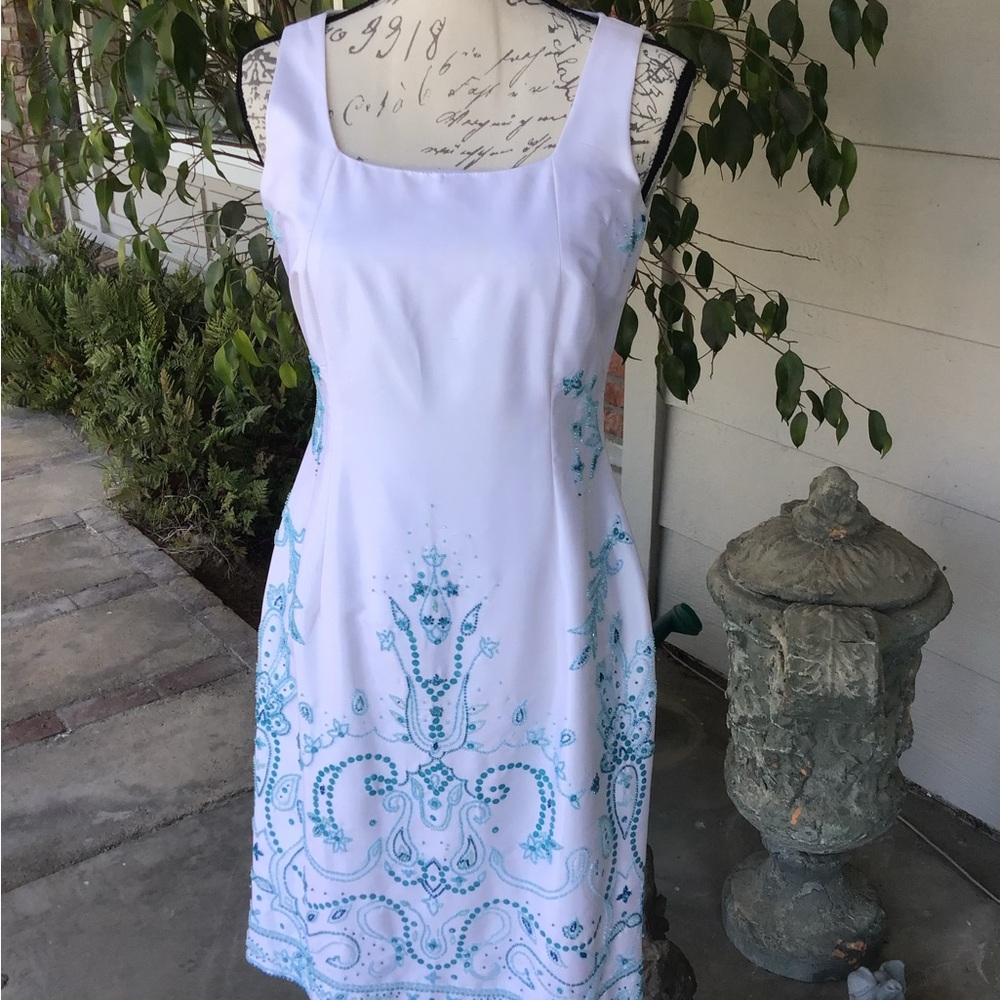 Kay Unger White Silk Beaded Dress